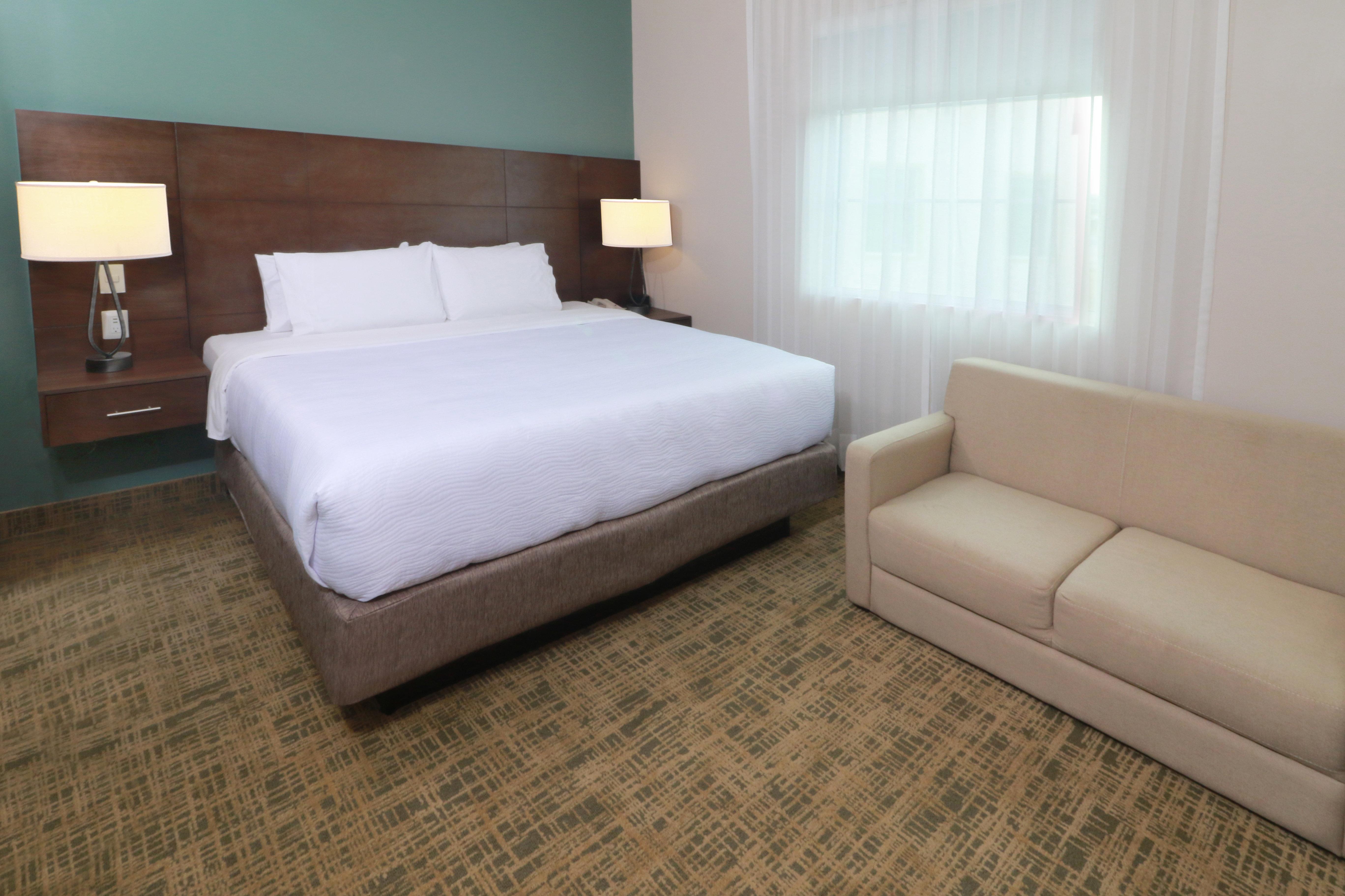 Staybridge Suites Queretaro, An Ihg Hotel Bagian luar foto