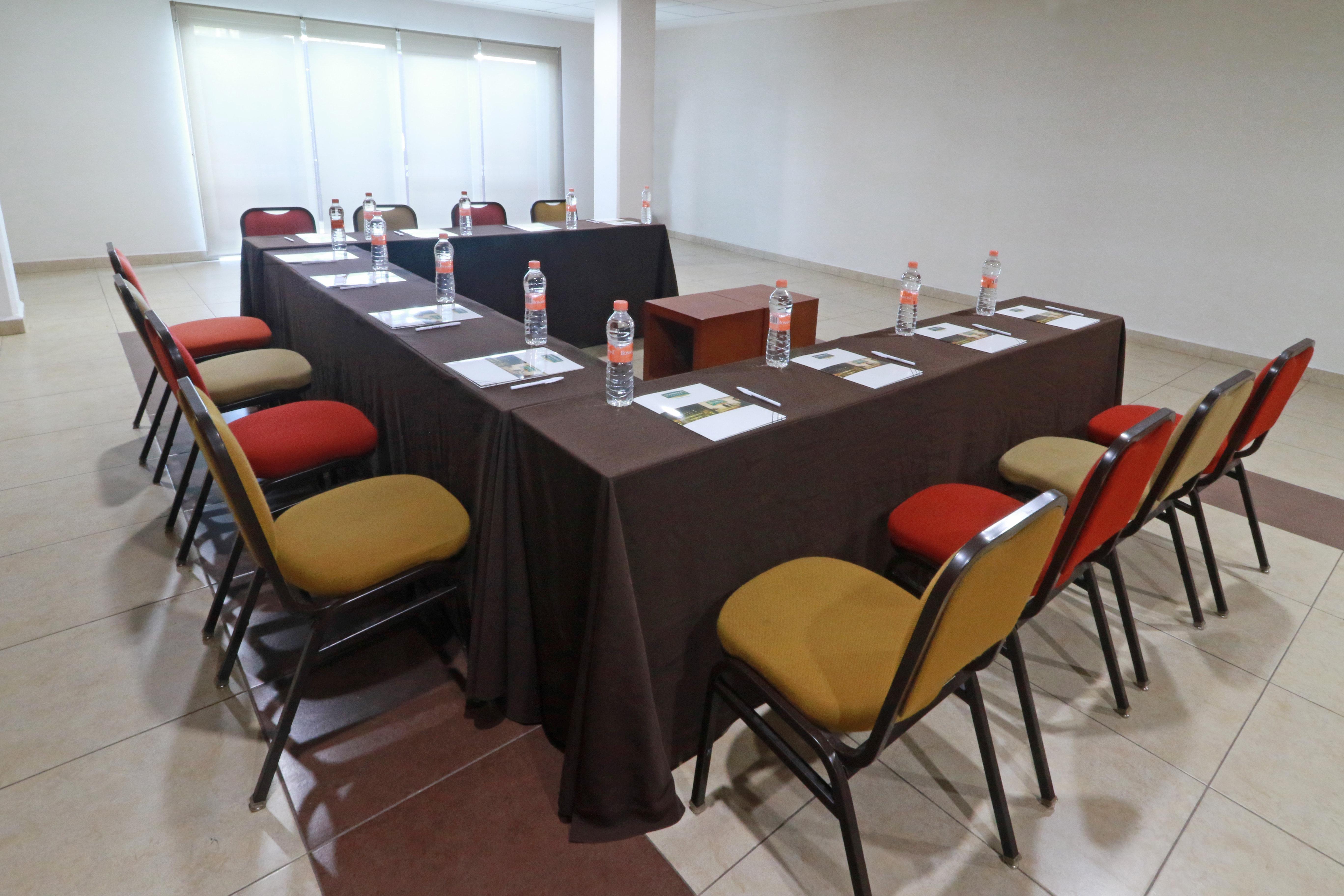 Staybridge Suites Queretaro, An Ihg Hotel Bagian luar foto